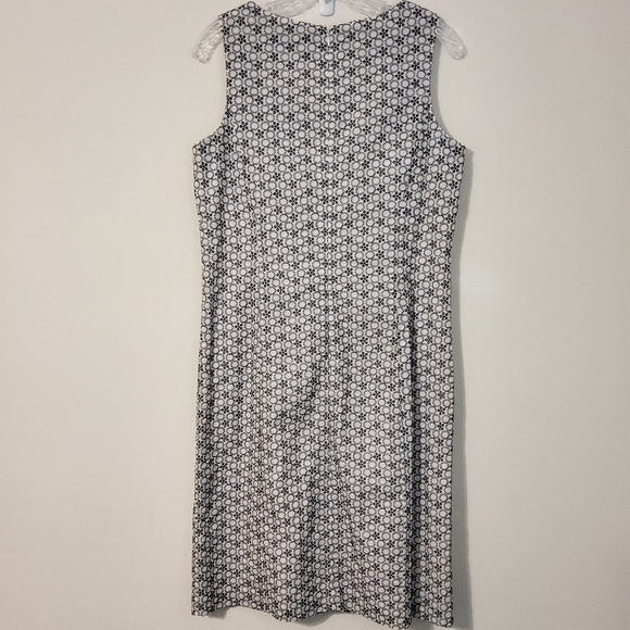Luciano Dante Black/White Eyelet Embroidery Sleeveless Sheath Dress Size 6 - Picture 7 of 10